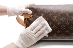 come pulire canvas louis vuitton|HOW TO CLEAN LOUIS VUITTON DAMIER AZUR CANVAS IN .